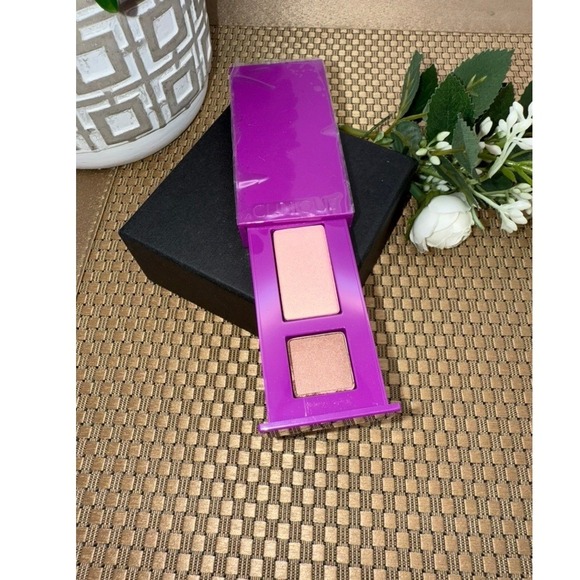 Clinique Other - Clinique All About Shadow Duo 14 Strawberry Fudge Eyeshadow NEW Unused 1.7g